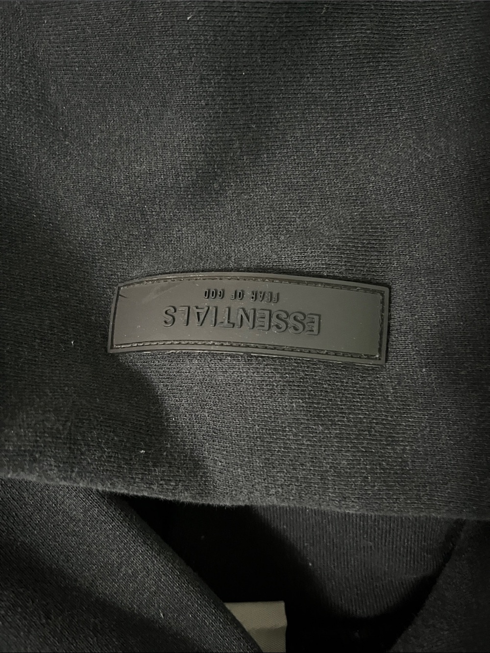 ESSENTIALS Fear Of God Black Pullover Hoodie - Picture 2 of 5